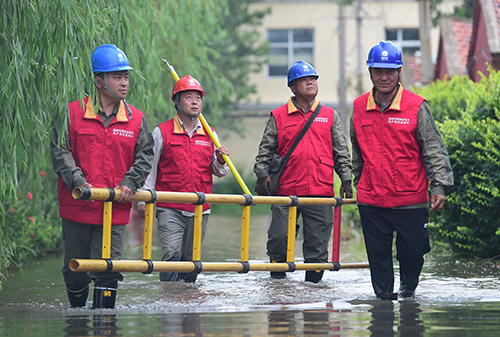 趕考爭先架心橋——國家電網(wǎng)河北電力共產(chǎn)黨員服務(wù)隊發(fā)展紀(jì)實