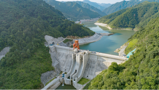 福建投資集團永泰抽水蓄能電站首臺機組投產發(fā)電