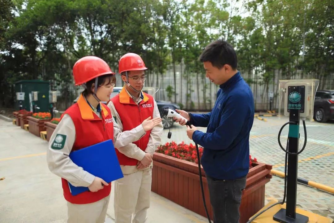 沿著總書記的足跡｜浦江潮涌，風來東方