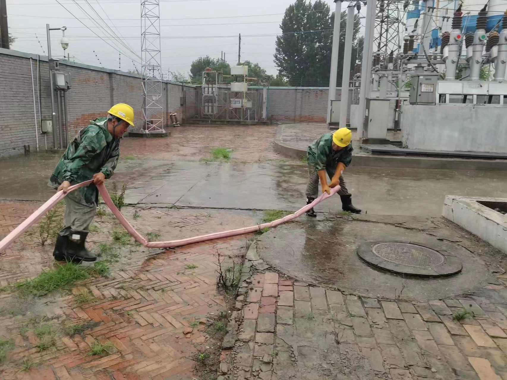 京津冀地區(qū)迎來極端強(qiáng)降雨，國(guó)網(wǎng)冀北電力近7000人迎戰(zhàn)