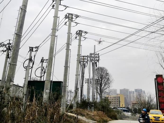 貴州貴定供電局未雨綢繆做好防冰保電